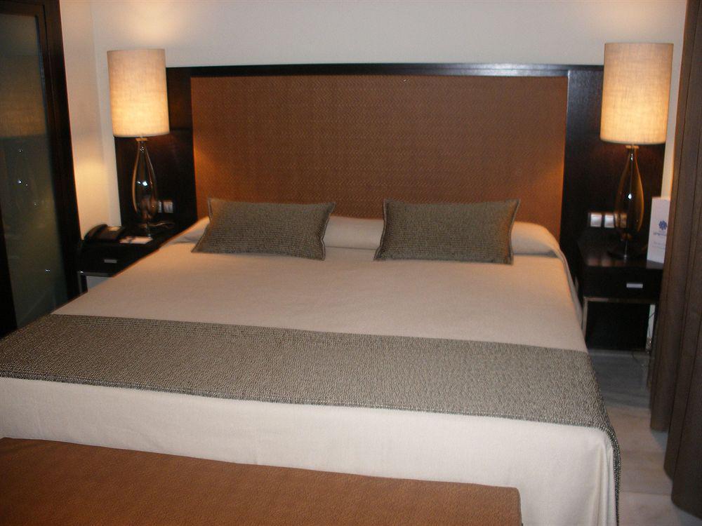 Eurostars Conquistador Cordoba Phòng bức ảnh